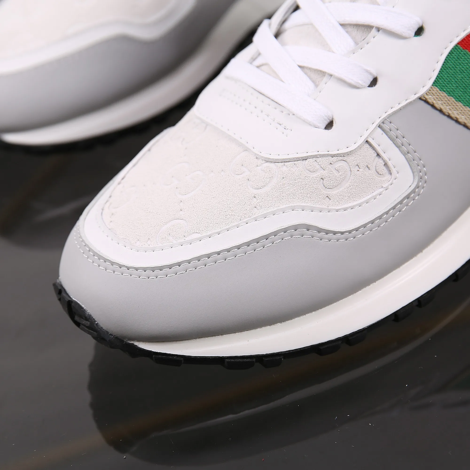 Factory price: 400💰The new spring model is here again! [Gucci Sports Men's Shoes] Gucci fashionable casual men's shoes🇨🇳Original 1:1 mold, new model debuts first💯Not high-profile but avant-garde, simple, low-key and fashionable, super versatile style🌿Made of original cowhide➕Sheepskin lining🎋The version is comfortable on the feet, first-class workmanship🍍Number: 38-44, customized 45